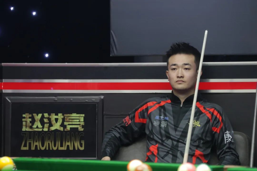 在球场上用 在球场上用