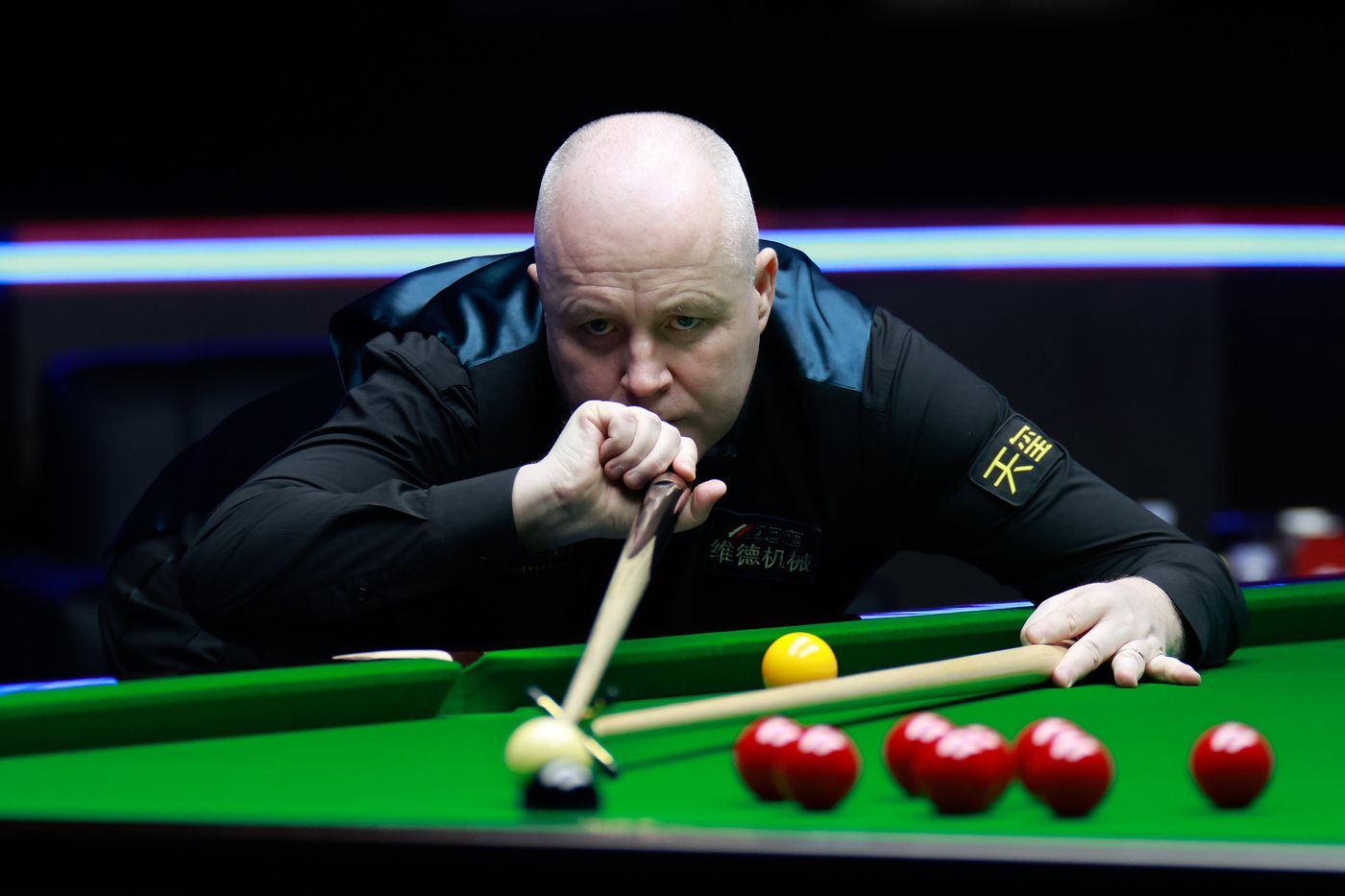 乒乓球场上 乒乓球场上