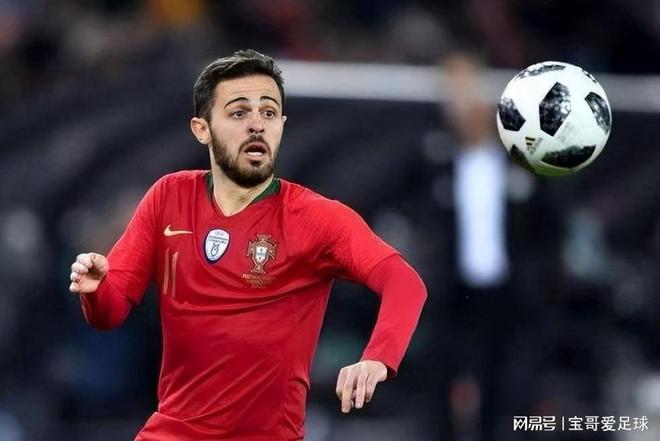 台上展现更 台上展现更