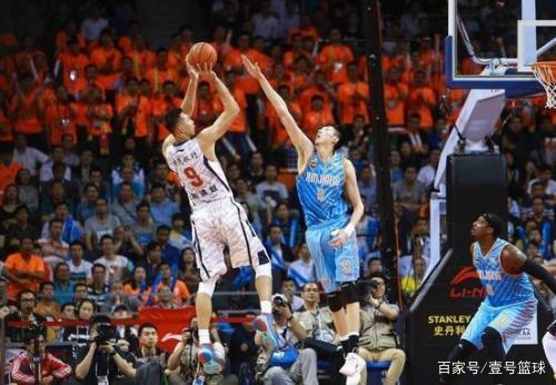 他在巴萨体 他在巴萨体